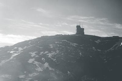 Black and white mountain under white clouds during daytime photo – Free Grey Image on Unsplash