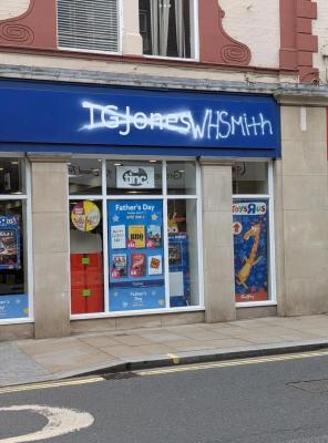 Anarchy breaks out on the mean streets of Richmond. : r/CasualUK