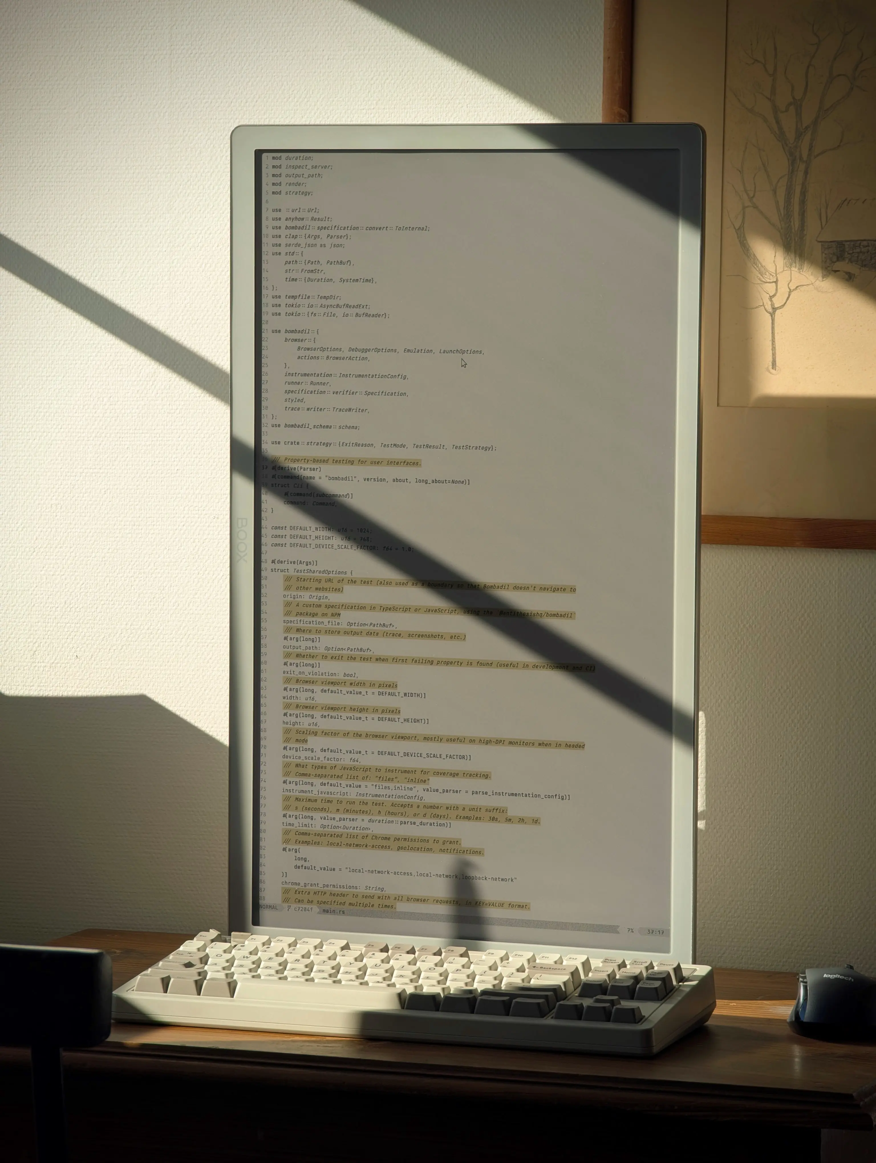 Photo of e-ink monitor in sunlight
